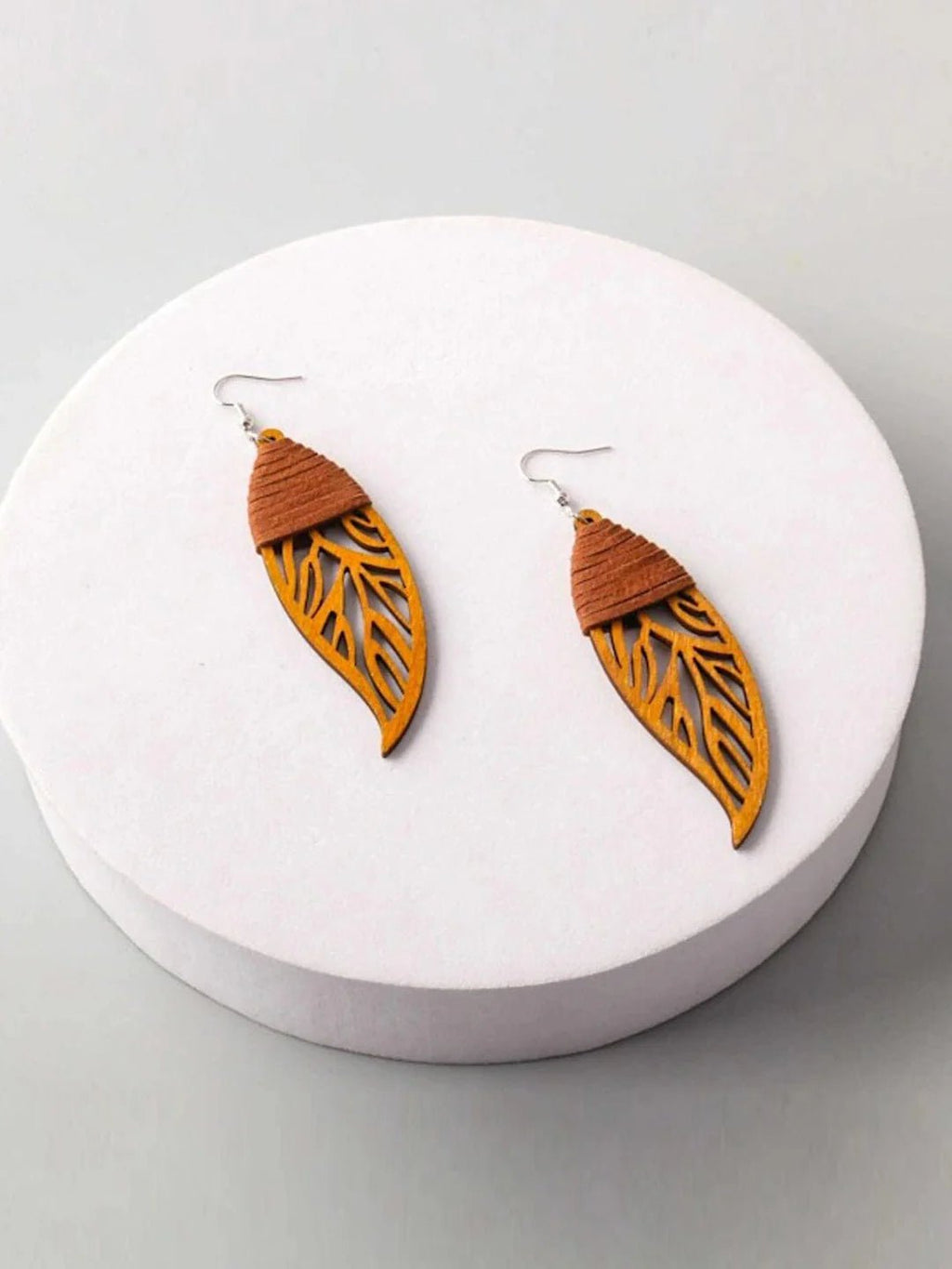 LEAF EARRINGS - The Garment Garden Boutique