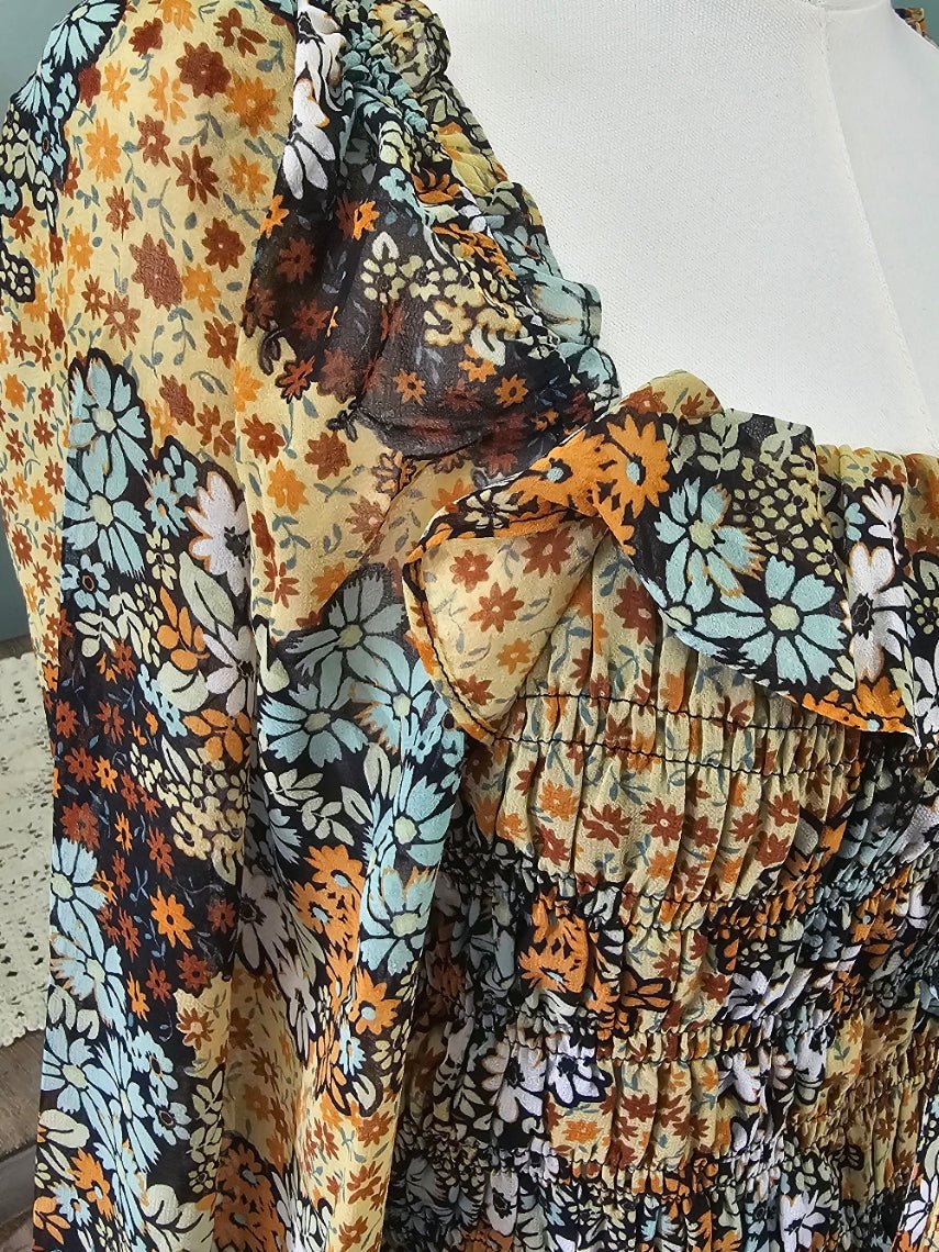 Mainstrip 70s Retro Floral Smocked Blouse - Detail Shot